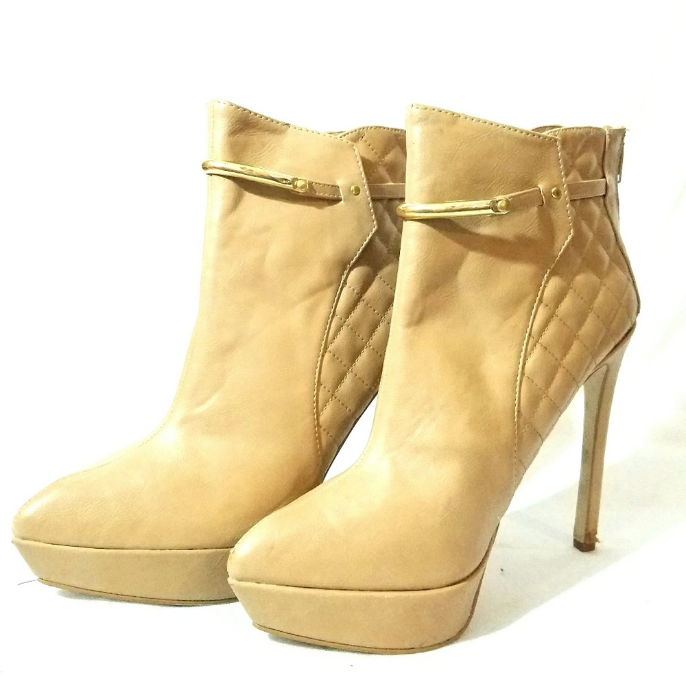 Authentic Wild Rose Leather Heels Size 10